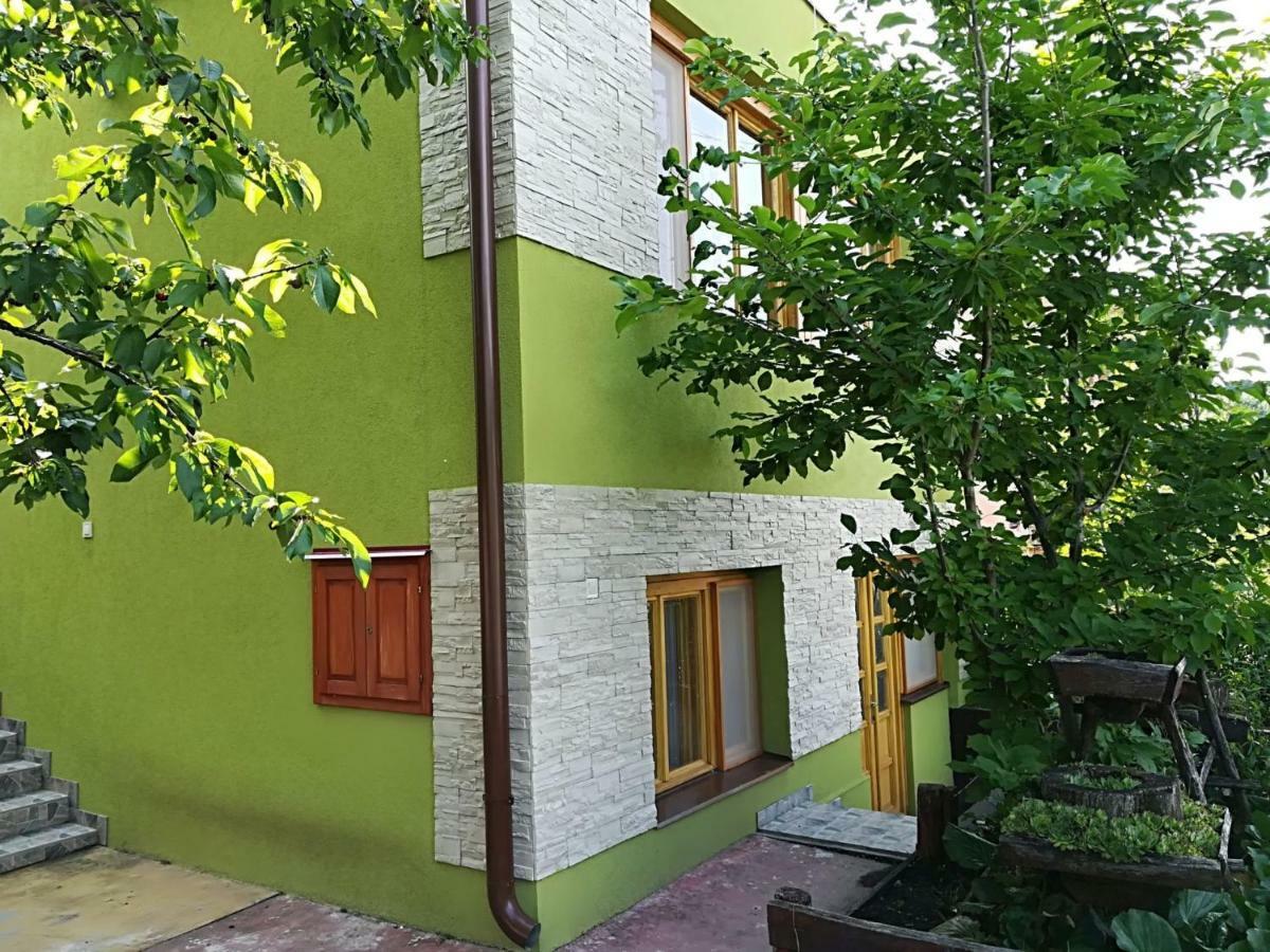 Hovirag Apartman 2 ไฮจ์ดุสโซบอสโล ภายนอก รูปภาพ